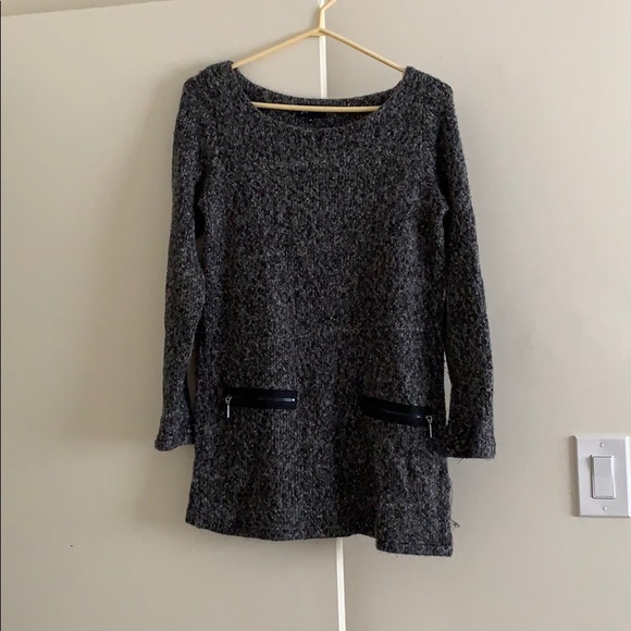 Sweater - Picture 1 of 3